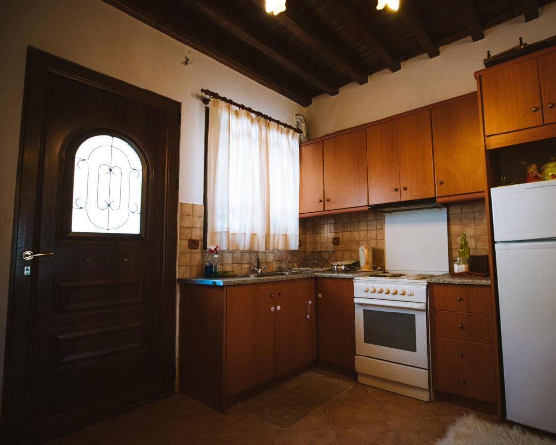 Evilion Traditional Inn Plakoton Экстерьер фото